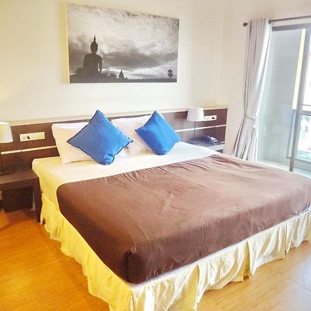 Sleep Tight Hotel Pantai Jomtien Bagian luar foto