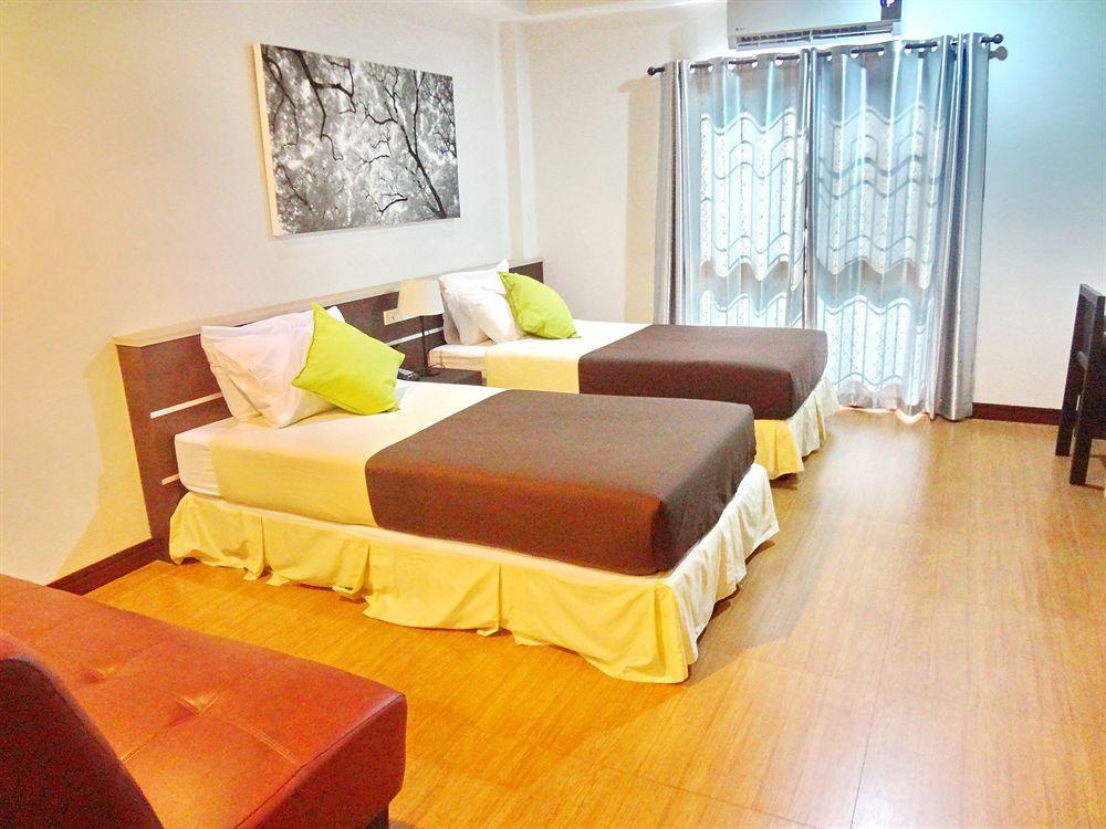 Sleep Tight Hotel Pantai Jomtien Bagian luar foto