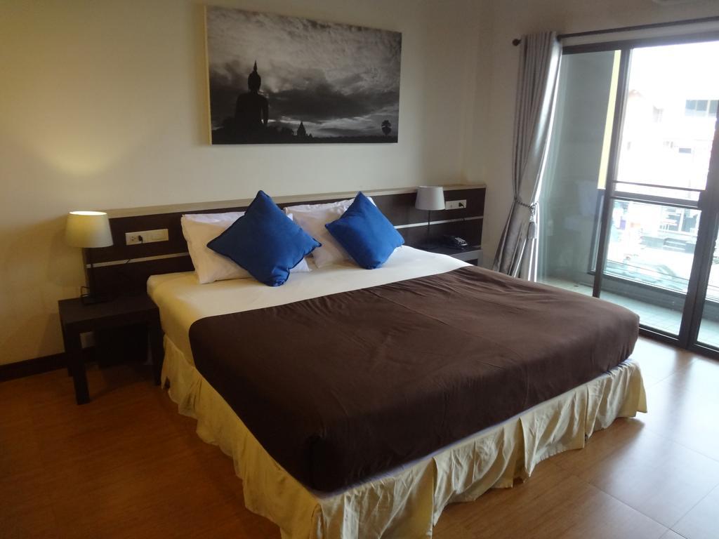 Sleep Tight Hotel Pantai Jomtien Bagian luar foto