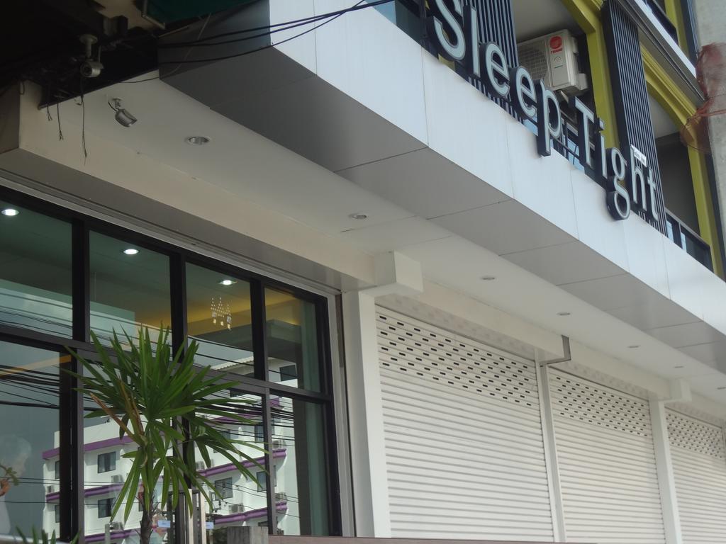 Sleep Tight Hotel Pantai Jomtien Bagian luar foto