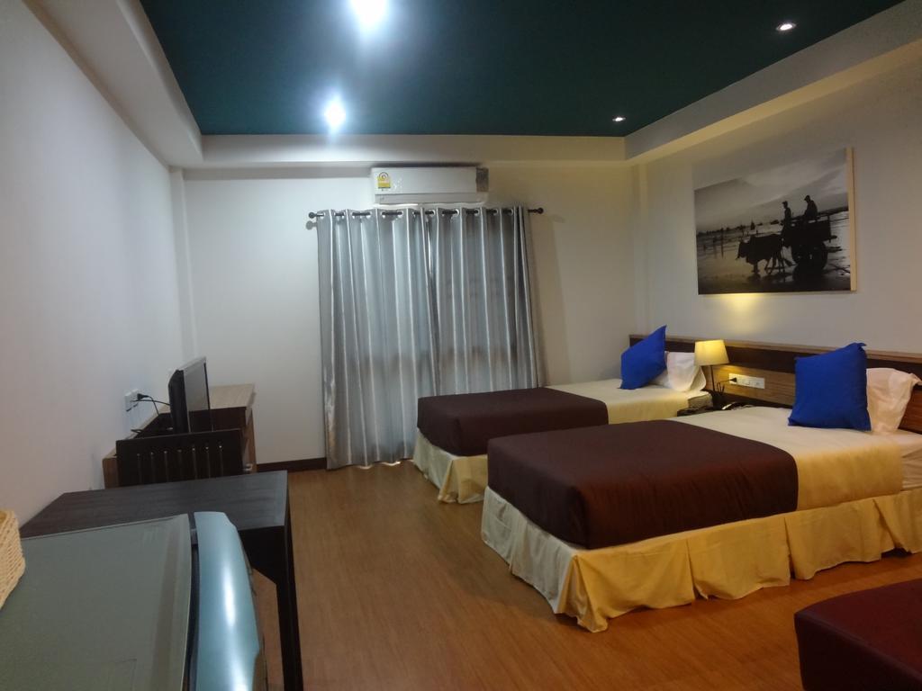 Sleep Tight Hotel Pantai Jomtien Bagian luar foto