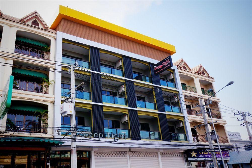 Sleep Tight Hotel Pantai Jomtien Bagian luar foto