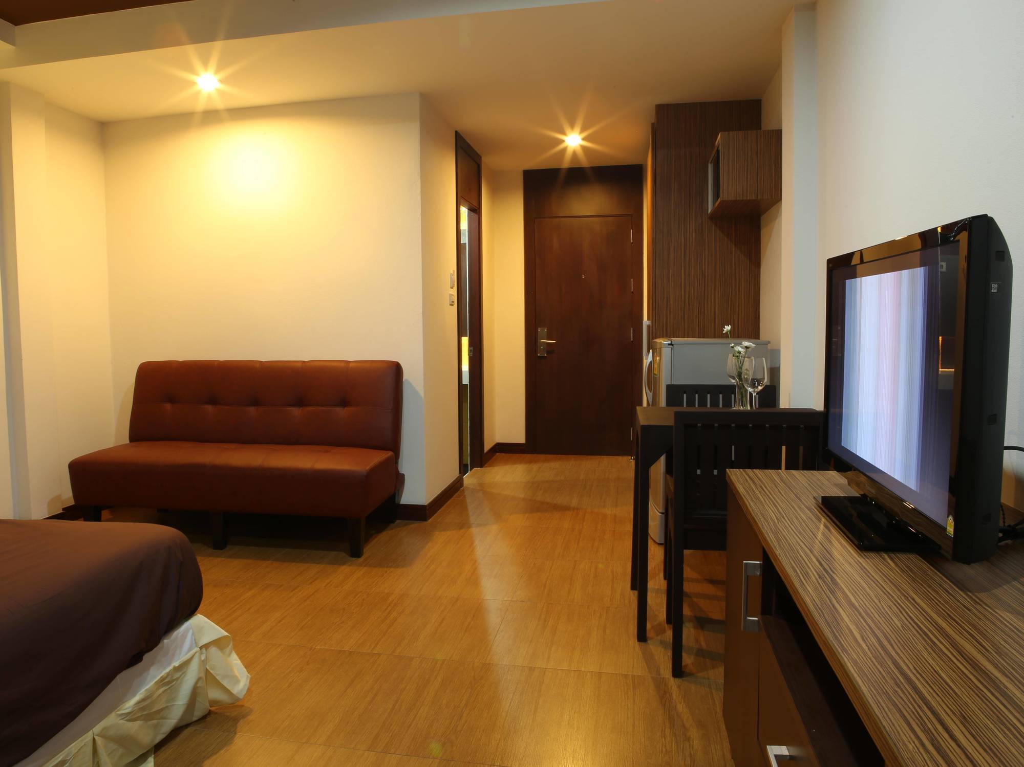 Sleep Tight Hotel Pantai Jomtien Bagian luar foto