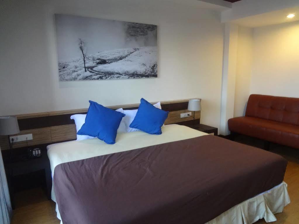 Sleep Tight Hotel Pantai Jomtien Bagian luar foto